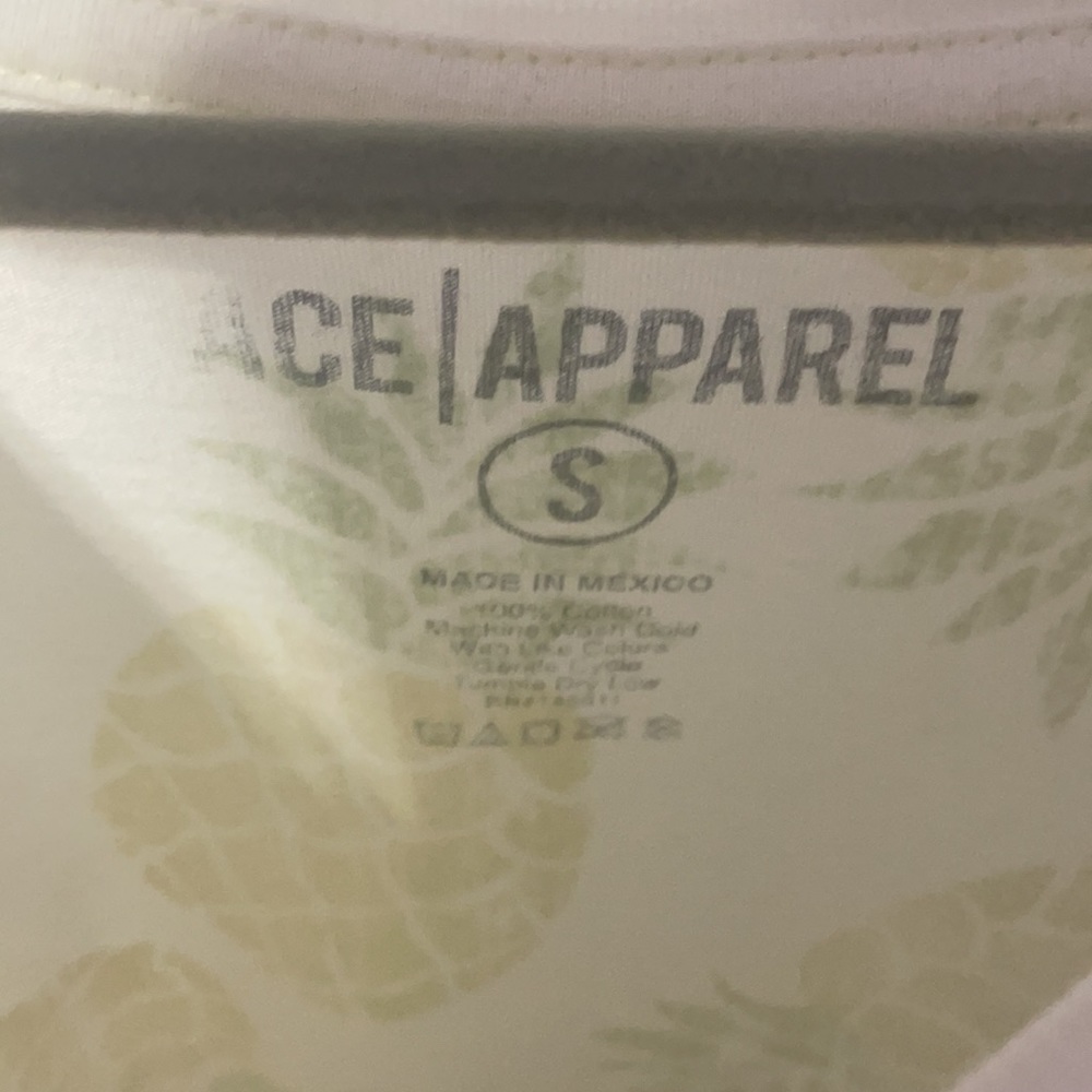 Pineapple t-shirt - Picture 2 of 3